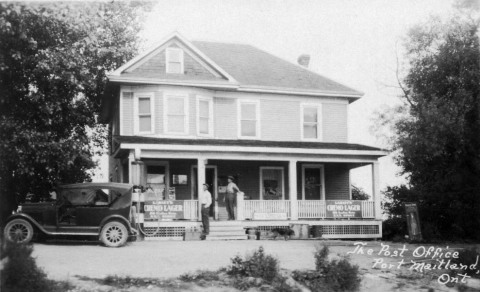 Moss House and Post Office at Port Maitland. Earl M. Siddall collection